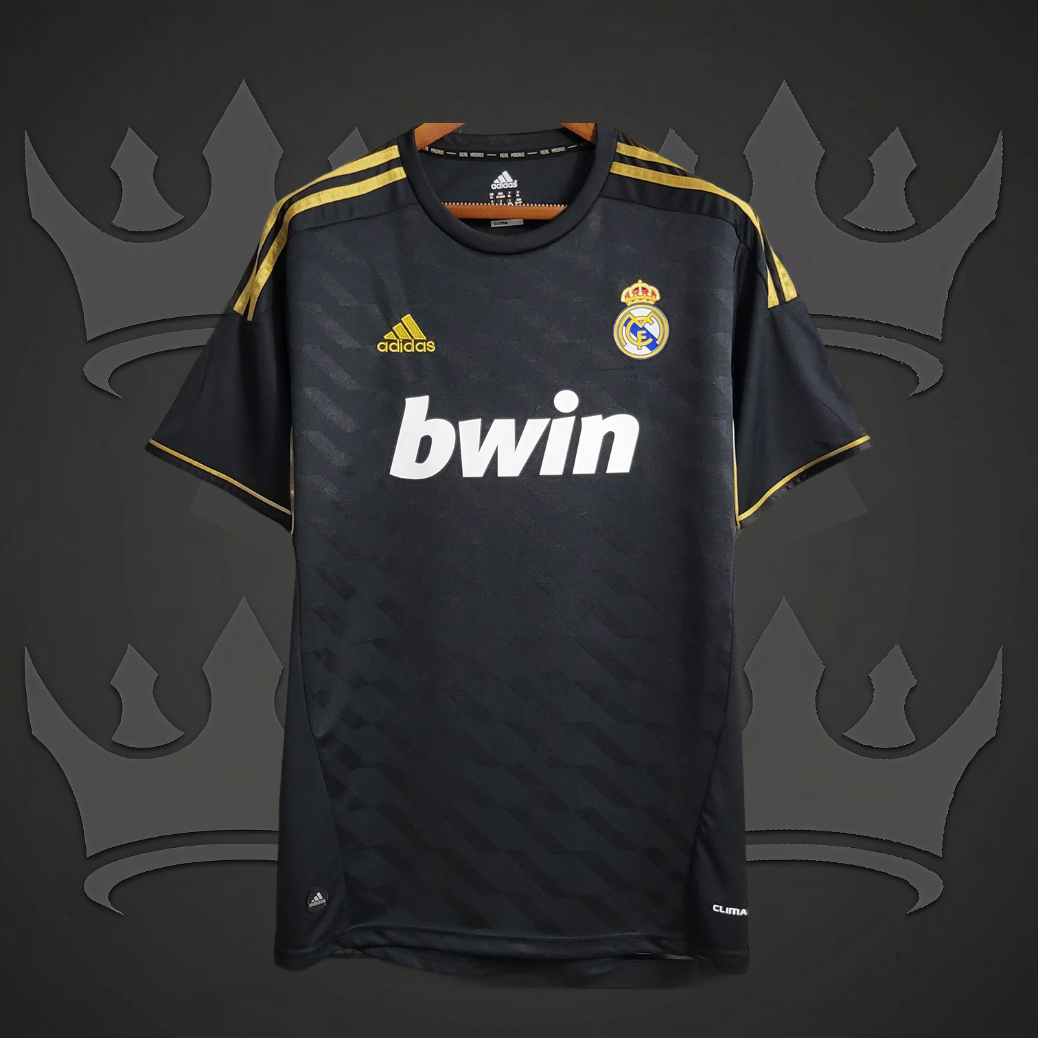 Real Madrid 2011/12 Away Retro Kit