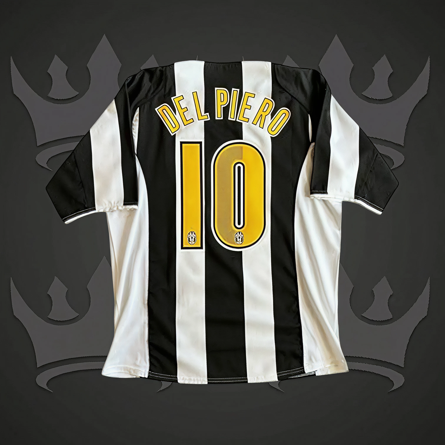 Juventus 2004/05 Home Retro Kit