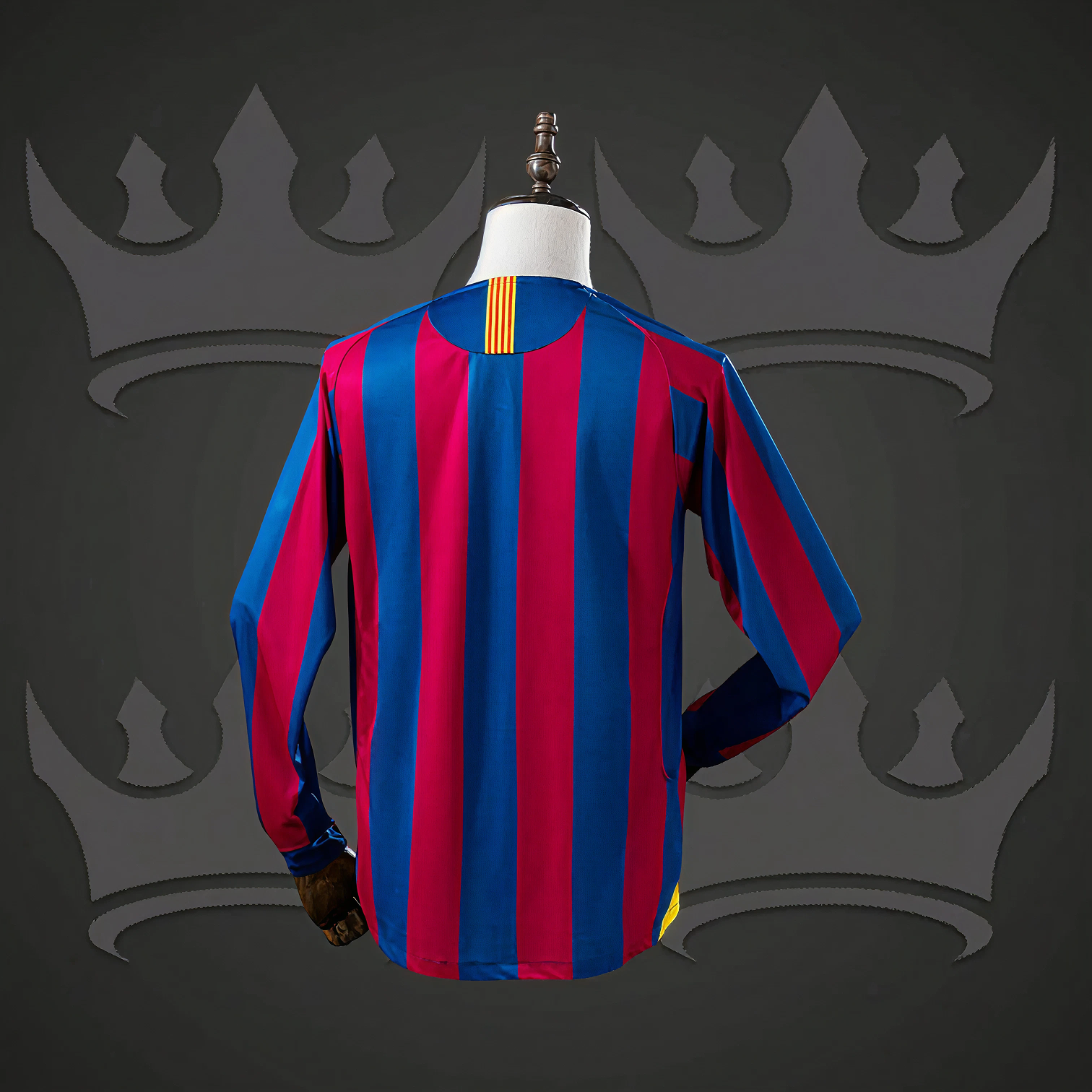 FC Barcelona 2005/06 Home Retro Kit (Long)