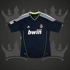 Real Madrid 2010/11 Away Retro Kit