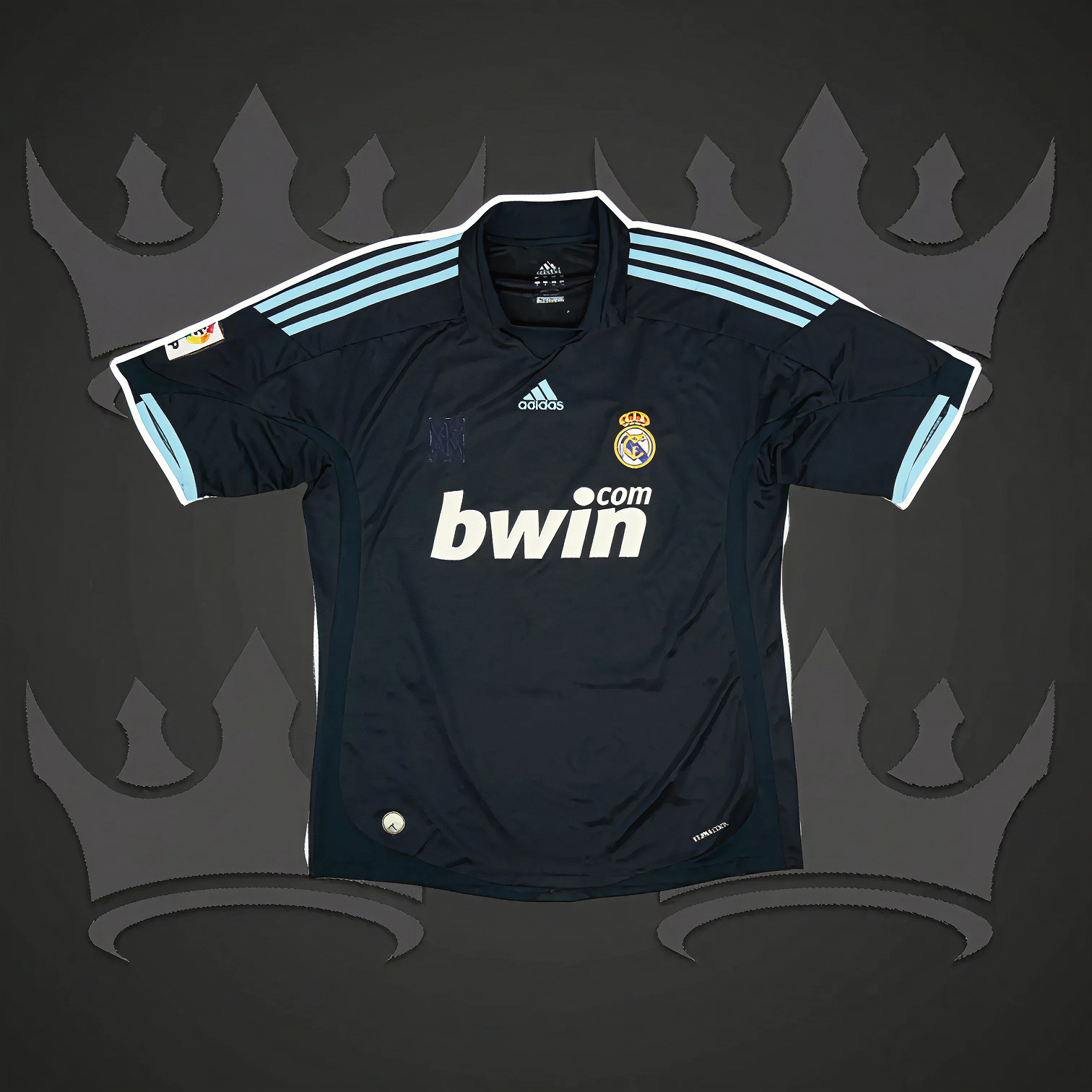 Real Madrid 2009/10 Away Retro Kit